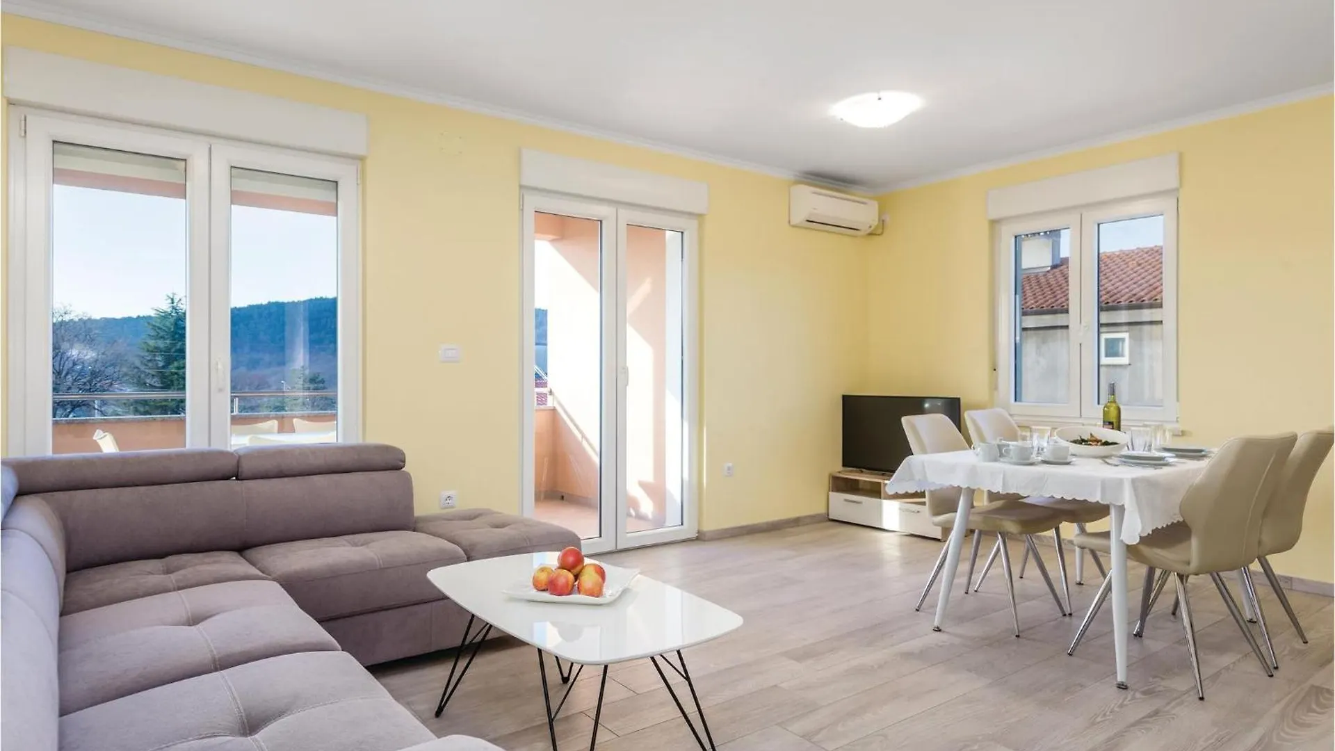 Awesome Apartment In Cavle With Wifi