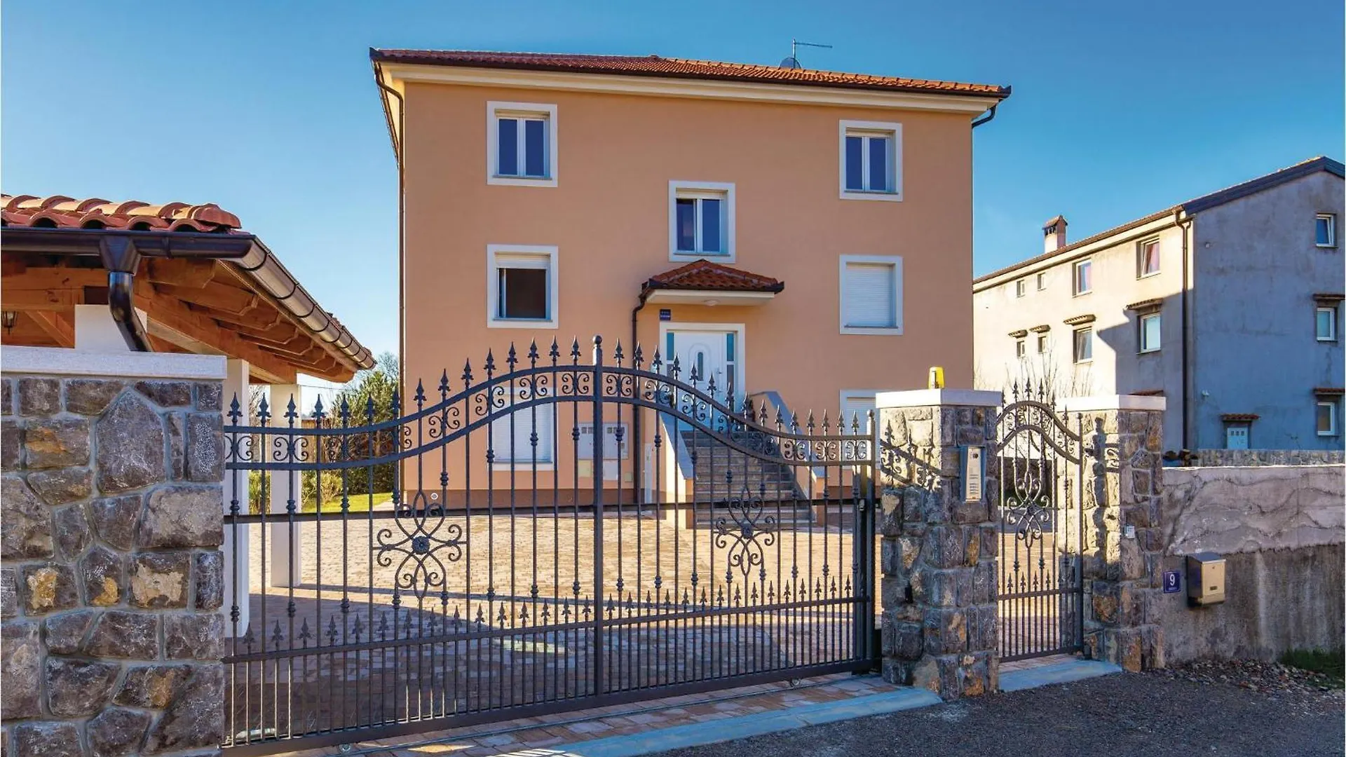 Awesome Apartment In Cavle With Wifi