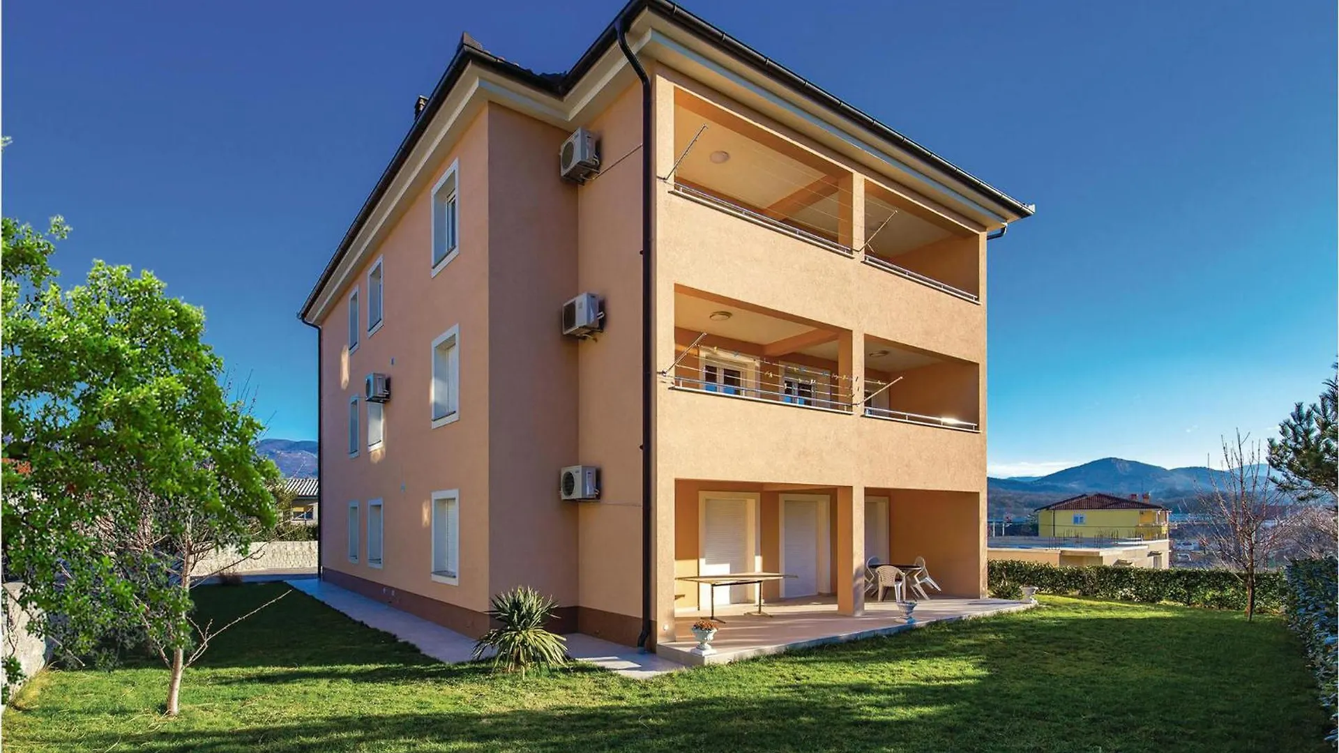 Awesome Apartment In Cavle With Wifi